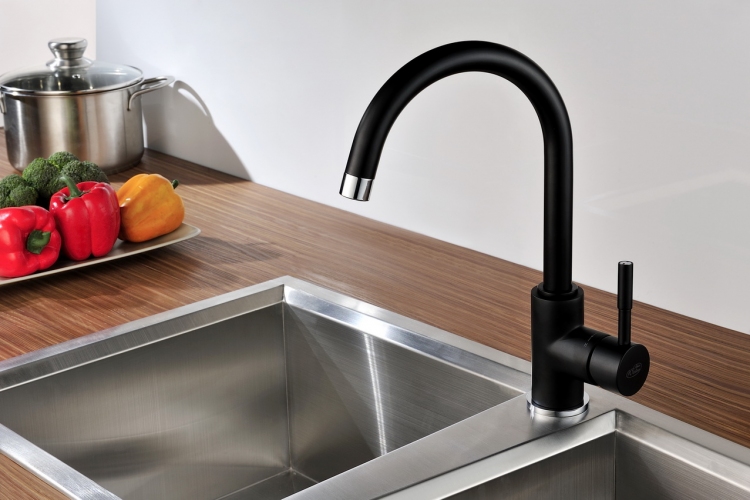 Blue Water Colorado grifo de cocina de pie negro 5901730613049