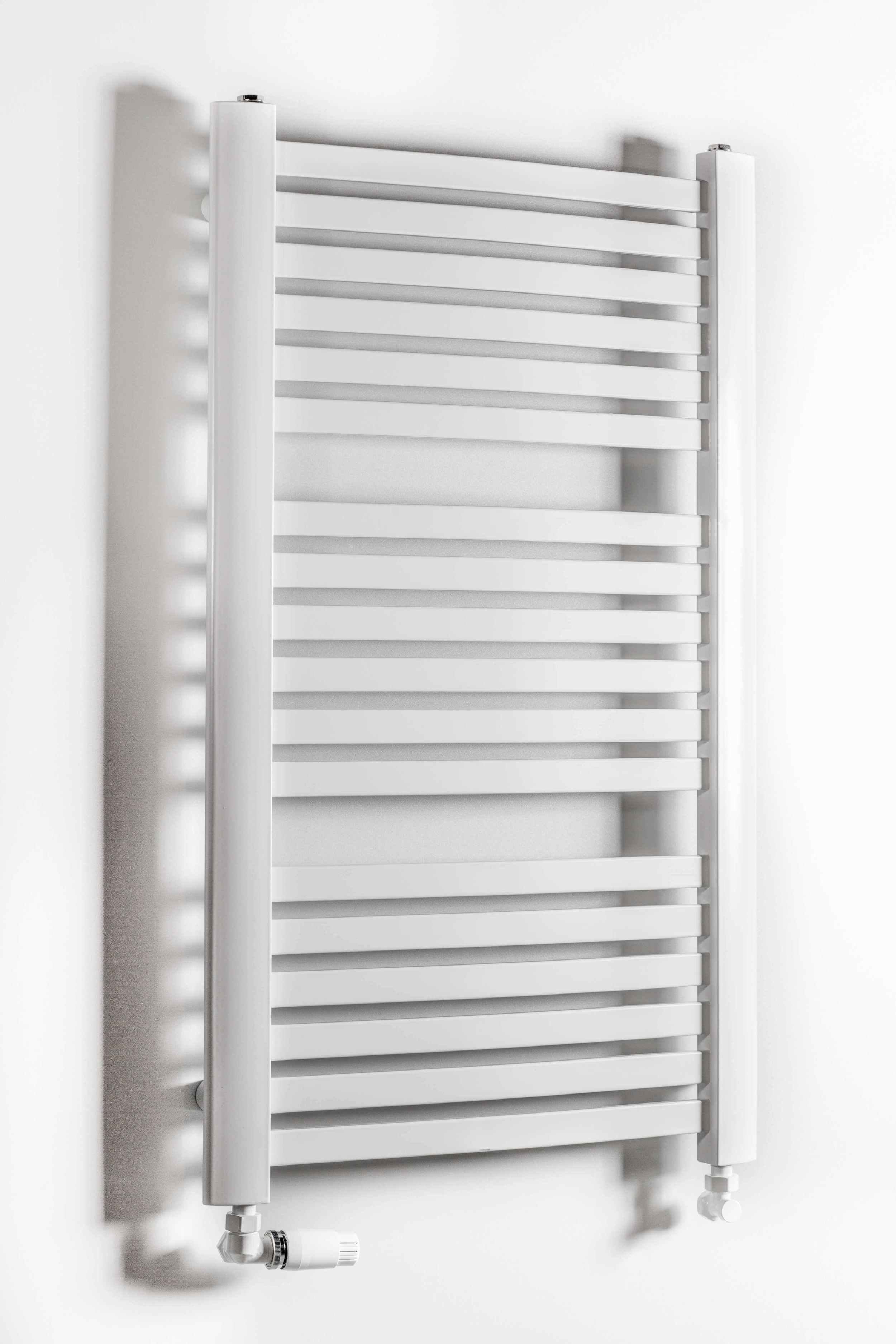 Luxrad Kastor radiador de baño decorativo 121.5x58 cm blanco KAST12155809003