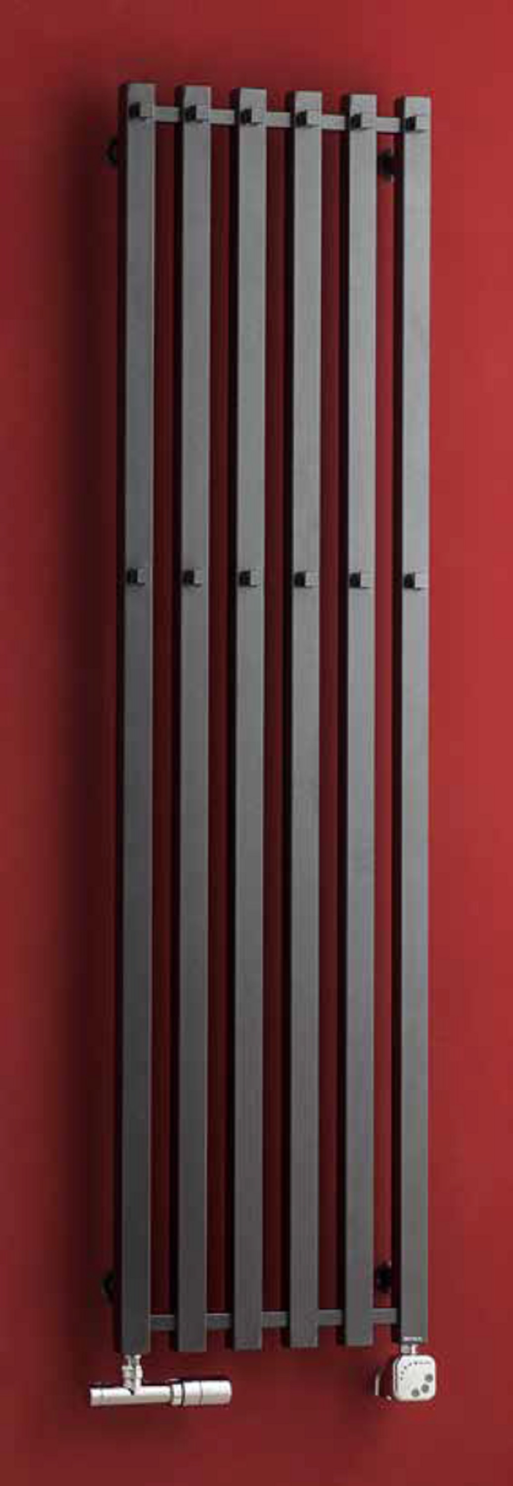 P.M.H. Pluto radiador de baño decorativo 150x38.5 cm negro P2BL/6