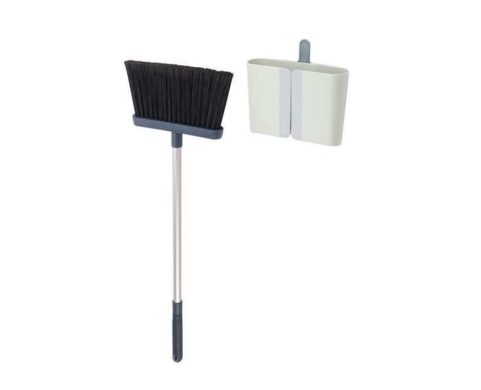 Joseph Joseph CleanStore escoba con percha 65002