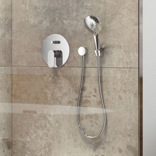 Conjunto grifo para ducha Oltens Gota 33101100, codo de conexión a pared Oltens Hvita 39303100, 37103100, 37200100