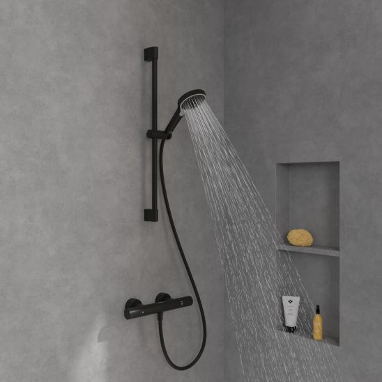 Conjunto grifo de bañera y ducha Villeroy & Boch Universal Taps & Fittings TVD000653000K5, ducha con efecto lluvia Villeroy & Boch Universal Showers TVC000001000K5, TVS109007000K5, TVD00065100000, TVC000453510K5, TVC000456000K5