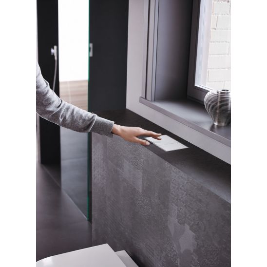 Conjunto taza de inodoro con asiento de cierre suave Geberit Acanto 502.774.00.1, marco empotrado Geberit Duofix 111.003.00.2, 111.815.00.1, 156.050.00.1