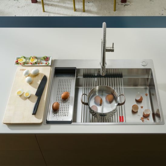 Conjunto fregadero de acero Franke Box 127.0749.856, grifo de cocina Franke Eos 115.0590.045